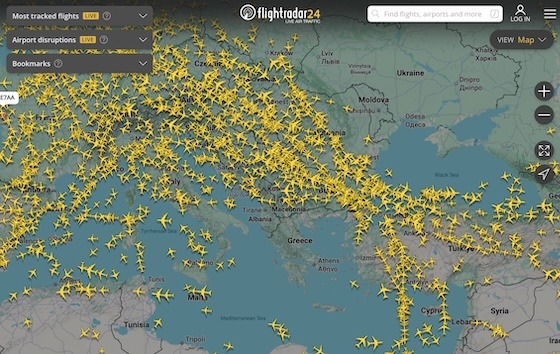 Έλλειψη πτήσεων που εισέρχονται στον εναέριο χώρο της χώρας, γεγονός που αποτυπώνει τον κλονισμό της λειτουργίας του FIR Αθηνών