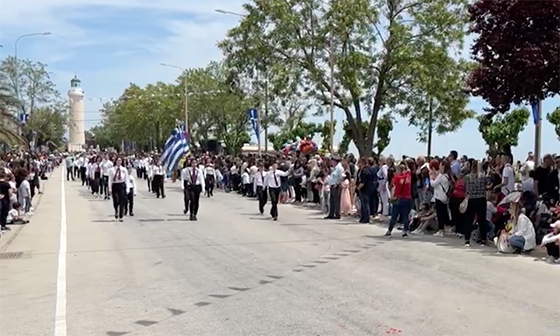 Παρουσία του Αρχηγού ΓΕΣ & με φόντο τον φάρο εορτάστηκε η απελευθέρωση της Αλεξανδρούπολης (pic & vid)