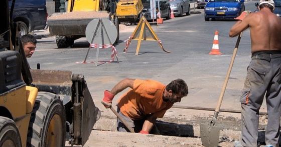 ΓΣΕΕ: Οδηγίες προς τους εργαζομένους για την αντιμετώπιση της θερμικής καταπόνησης