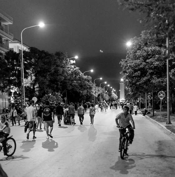 Πεζοδρομείται η παραλιακή λεωφόρος.