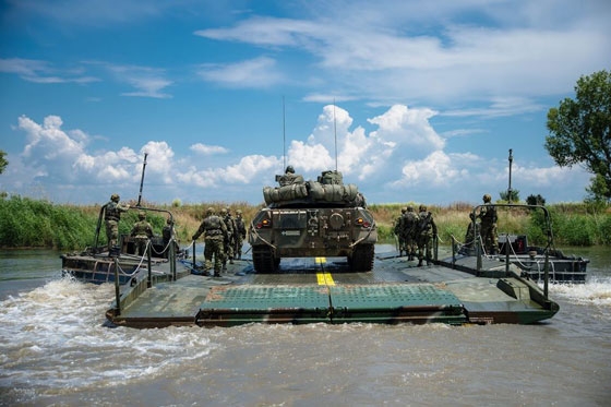 Σε ετοιμότητα ο στρατός στον Έβρο - Συνεχίζονται οι ασκήσεις (φωτο)