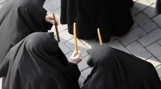  Άρχισαν να ανοίγουν τα στόματα: Ο καθαιρεμένος αρχιμανδρίτης, η νέα θρησκευτική μειονότητα και οι Ρώσοι