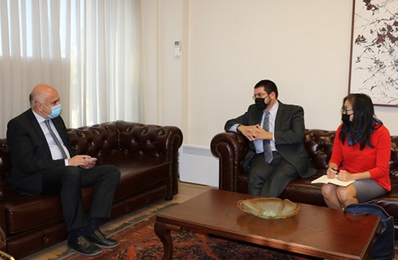 Στιγμιότυπο από την συνάντηση με τον Περιφερειάρχη Χρήστο Μέτιο