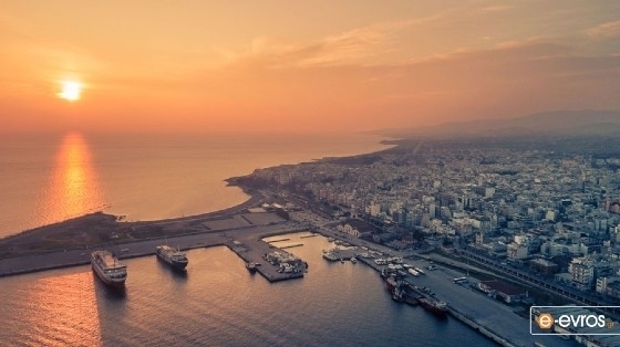 Τη δυσφορία της Αγκυρας για την ολοένα και στενότερη ελληνοαμερικανική συνεργασία σχολιάζει η Hurriyet.