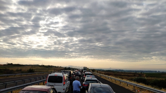 Ουρές χιλιομέτρων στο τελωνείο των Κήπων (ΦΩΤΟ)