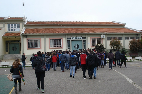 Μια μεγάλη αγκαλιά για 4 προσφυγόπουλα από το 2ο ΕΠΑΛ Αλεξανδρούπολης