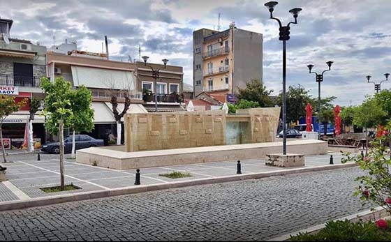 Ενώ η χώρα γιορτάζει τα 200 χρόνια από την Επανάσταση του '21