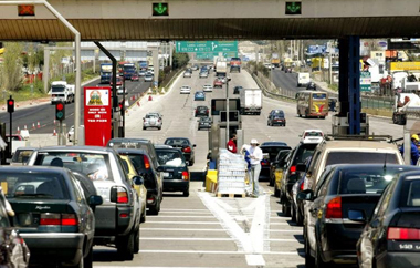 Οι ιδιωτικοποιήσεις για Εγνατία Οδό, ΤΡΑΙΝΟΣΕ και περιφερειακά αεροδρόμια στο επίκεντρο συνάντησης.