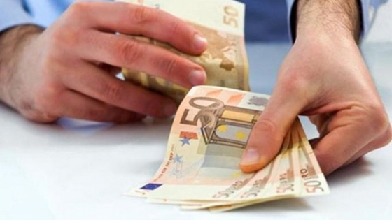 Οι ενδιαφερόμενοι και δικαιούχοι της ενίσχυσης μπορούν να απευθύνονται στα ΚΕΠ του Δήμου για περισσότερες πληροφορίες.