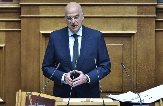 Στις αγοραπωλησίες ακινήτων σε παραμεθόριες περιοχές αναφέρθηκε ο Υπουργός Εθνικής Άμυνας στη Βουλή.