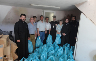 70 δέματα τροφίμων διένειμε σε ισάριθμες άπορες οικογένειες.