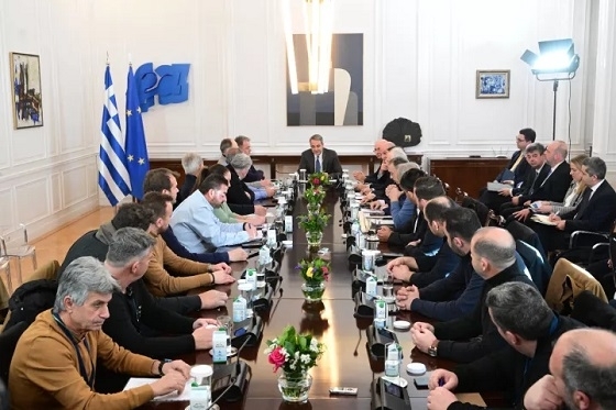 Στον Πρωθυπουργό οι αγρότες: Με εβρίτικη συμμετοχή η κρίσιμη συνάντηση (video)