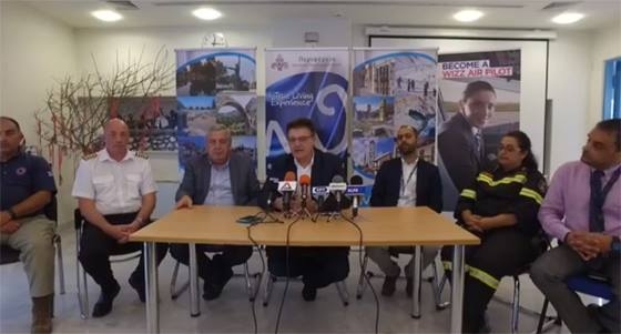 Ο Αντιπερ. Έβρου, η Υποδιοικήτρια της Π.Υ.Α, εκπρόσωποι της Πολ. Προστασίας ΑΜ-Θ, της Skies Aviation Academy & Egnatia Aviation, και ο Αερολιμενάρχης του "Δημόκριτος"