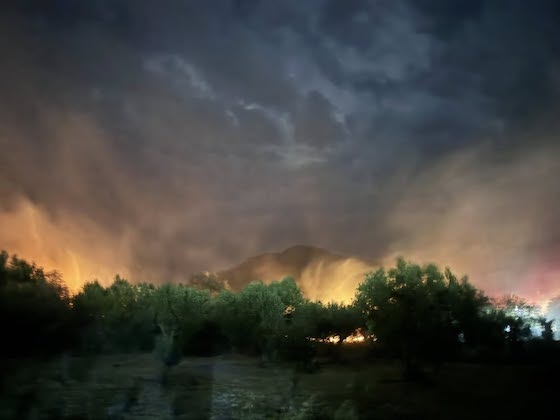 Η γρήγορη ανταπόκριση και η συνεργασία όλων των εμπλεκόμενων φορέων έπαιξαν καθοριστικό ρόλο στην αποτροπή μιας μεγαλύτερης καταστροφής