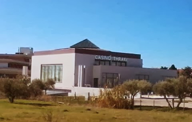 Συνεχίζεται ο 'διάλογος' μέσω ανακοινώσεων.