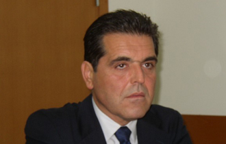 Εξελέγη πρόεδρος σε επιτροπή της Βουλής.