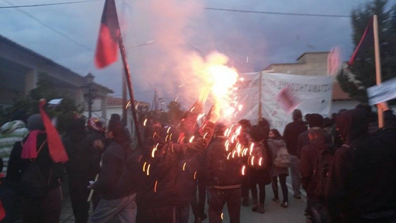 Καστανιές Έβρου: Χημικά και πετροπόλεμος για τον φράχτη.