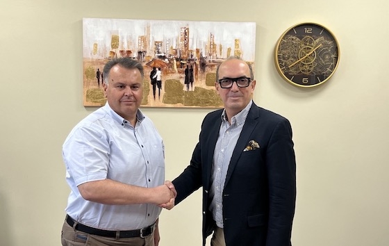 Ο Δήμαρχος Αβδήρων Γεώργιος Τσιτιρίδης και ο Νόμιμος εκπρόσωπος της αναδόχου εταιρείας "DASTERI SYSTEMS A.E." κ. Γιάννης Δαστερίδης.