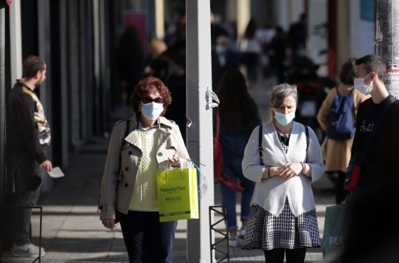Νέο ωράριο από Δευτέρα και στα εμπορικά καταστήματα.