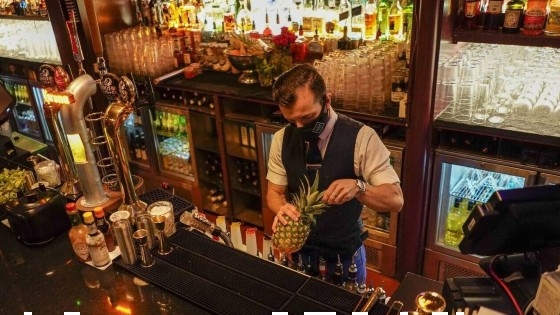 Νέα μέτρα: Τι αλλάζει σε εστίαση και διασκέδαση μετά τις ανακοινώσεις Πλεύρη