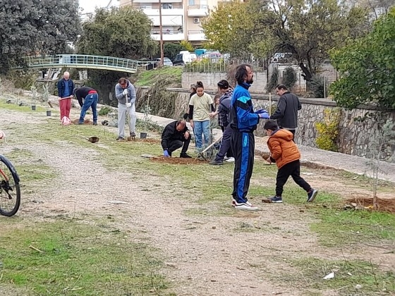 στιγμιότυπο από την εθελοντική δράση της ομάδα "Πάρκο να γίνει"!
