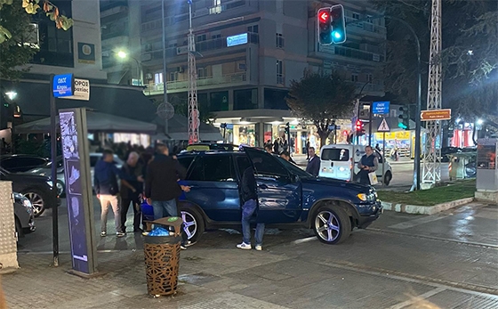 Φωτογραφία από το σημείο την στιγμή της σύλληψης.