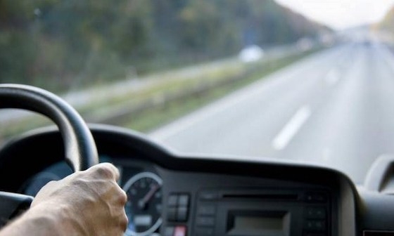 Κατά τον έλεγχο διαπιστώθηκε ότι είχε πραγματοποιηθεί επέμβαση στη συσκευή ταχογράφου του οχήματος.