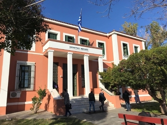 Σήμερα θα απολογηθούν ενώπιον του ανακριτή και οι υπόλοιποι συλληφθέντες τους οποίους βαρύνουν οι ίδιες κατηγορίες.