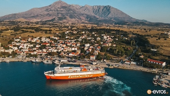 Η ανάγκη για την άμεση ενίσχυση της συγκοινωνιακής πρόσβασης στη Σαμοθράκη έρχεται ξανά στο προσκήνιο.
