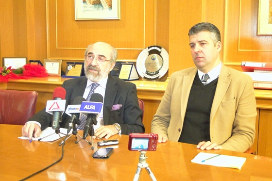 Στιγμιότυπο από τη Κοινή Συνέντευξη Τύπου του Δημάρχου Αλεξανδρούπολης και του Προέδρου του Επιμελητηρίου Έβρου.