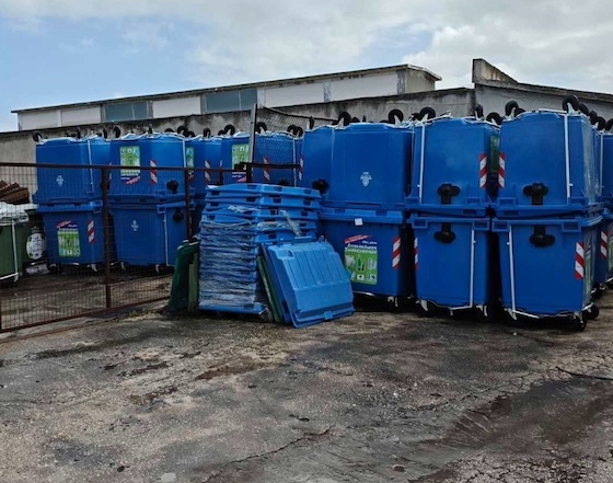 Οι νέοι μπλε κάδοι θα τοποθετηθούν σταδιακά και σε νέα σημεία της πόλης.