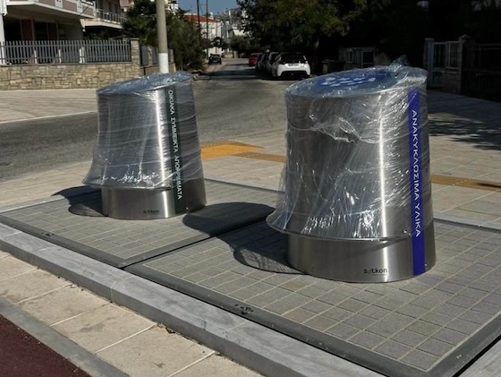 Οι νέοι κάδοι θα πιάνουν ελάχιστο χώρο στο πεζοδρόμιο.
