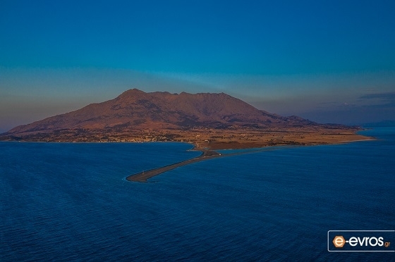 «Η Σαμοθράκη δεν ανήκει σε περιοχή Δίκαιης Μετάβασης» – Η απάντηση του Υπουργείου για τον αποκλεισμό από το ΕΣΠΑ