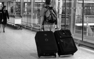 Και εμείς εδώ να ζούμε το δικό μας έργο, μόνο που αυτό το έργο, δεν το γράψαμε εμείς απλά... πρωταγωνιστούμε!