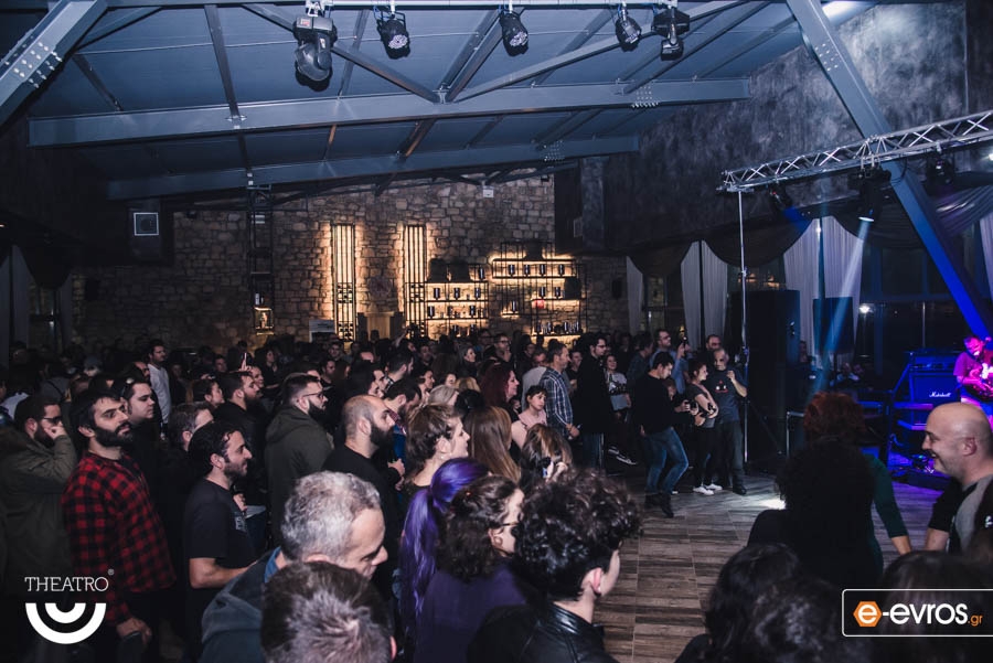 Κανείς δεν έμεινε ακίνητος στο πάρτυ που έστησαν οι Θραξ Πανκc και ο ΣΥΜΑ στο Theatro