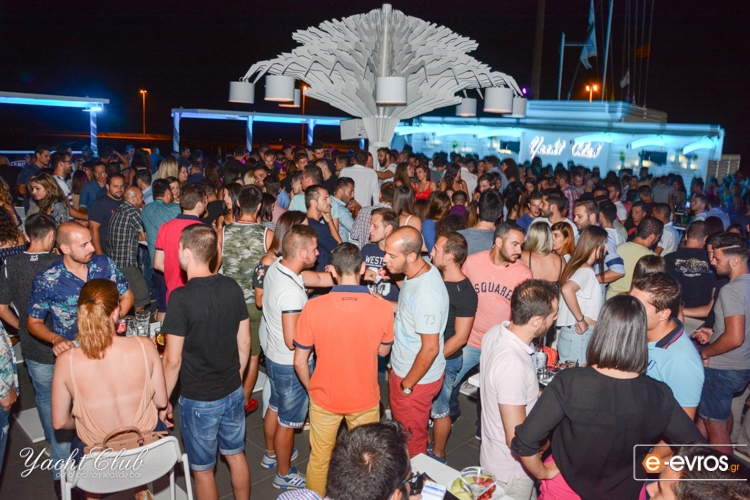 "Δροσιστήκαμε" και αυτή την Παρασκευή στο Yacht Club