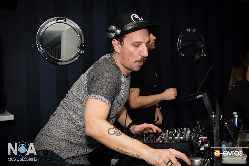 Το πρώτο "Music Session" για το 2016 στο ΝΟΑ με τον Junior Pappa