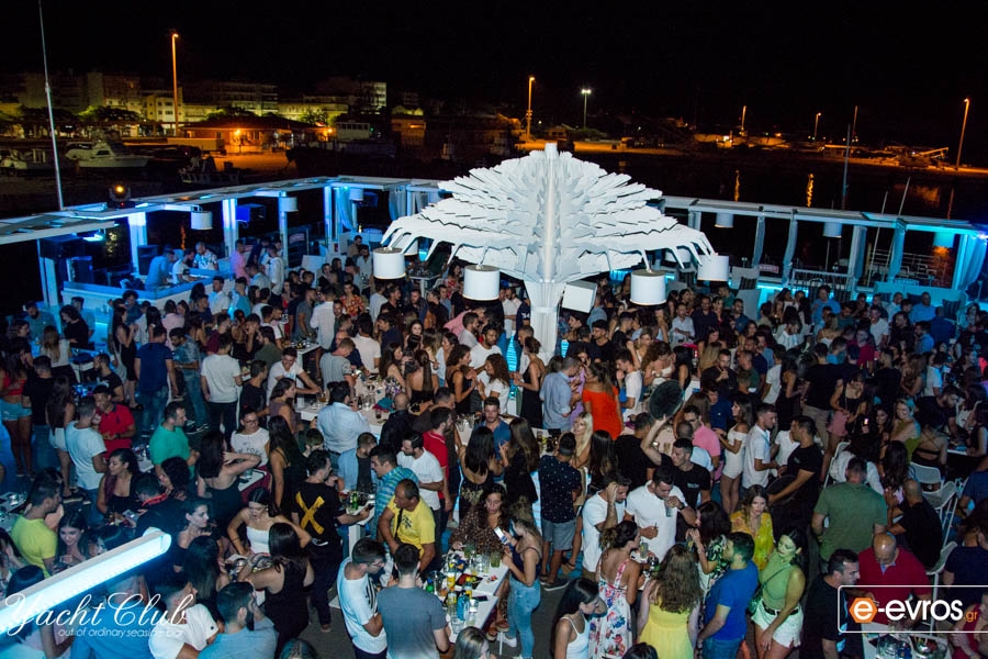 Οι Παρασκευές ανήκουν στο Υacht club!