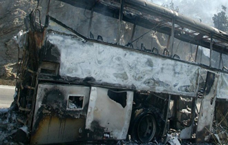 Απομακρύνθηκαν έγκαιρα οι επιβαίνοντες.