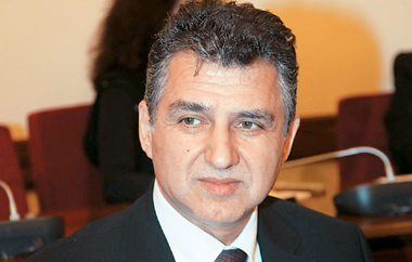 Δημιουργεί ένα πλέγμα εμπορευματικών σιδηροδρομικών δρομολογίων.