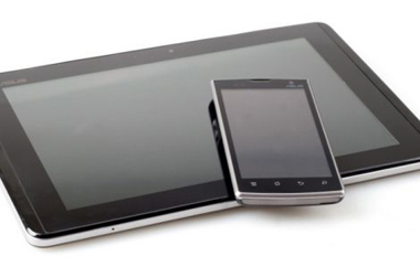 Κρυπτογραφεί τα αρχεία του χρήστη.