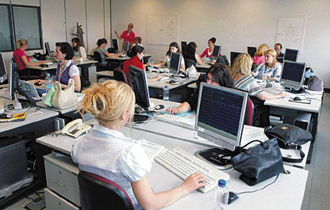 Σε δίμηνη απογραφή όσων απασχολούνται στον ιδιωτικό τομέα προχωρεί το υπουργείο Εργασίας από τις 15 Σεπτεμβρίου.