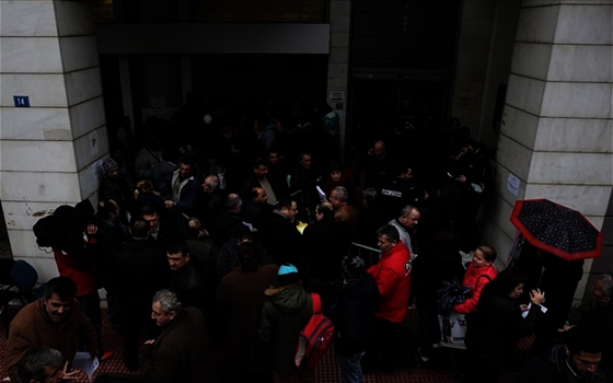 Ουρές και στον Έβρο για το Κοινωνικό Εισόδημα Αλληλεγγύης