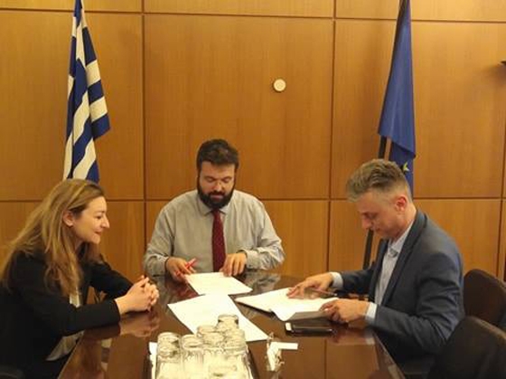 Στη συνάντηση αυτή υπεγράφη προγραμματική σύμβαση για την πράξη "Κολυμβητήριο Ορεστιάδας-Τοποθέτηση αντλιών θερμότητας"