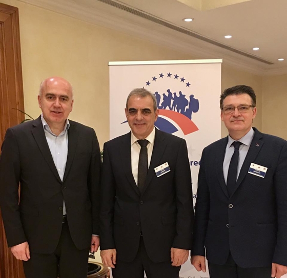 Ο Περιφερειάρχης ΑΜΘ κ. Χρήστος Μέτιος και ο Αντιπεριφερειάρχης της Περιφερειακής Ενότητας Έβρου κ. Δημήτρης Πέτροβιτς συναντήθηκαν και με τον κ. Γιάννη Καπάκη Γενικό Γραμματέα Πολιτικής Προστασίας .