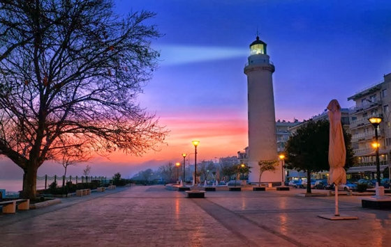 Στα τέλη του Μάη η έναρξη των εργασιών για την αντικατάσταση του δικτύου φωτισμού στην πλατεία του φάρου