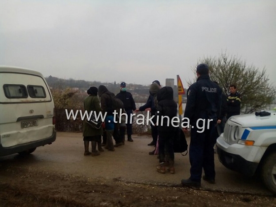 Δεκάδες μετανάστες στο μπλόκο των αγροτών στο Διδυμότειχο